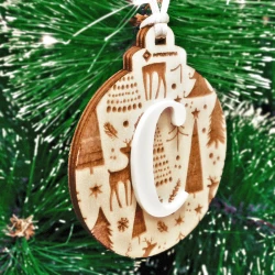 Bola de navidad detalles grabados Inicial o nombre
